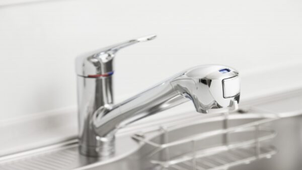 最近、水の出が悪くない？それ、蛇口の水垢詰まりかもしれません！