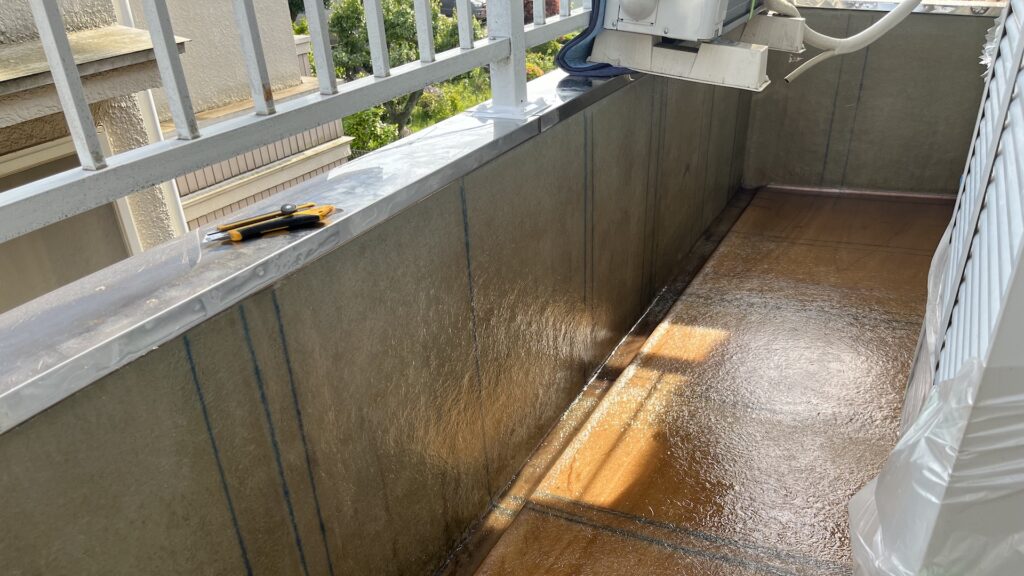 バルコニー雨漏り補修、防水工事